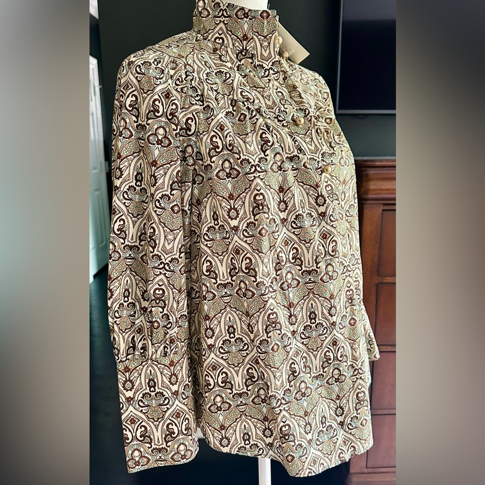 MOVING SALE! NWT! TUCKERNUCK paisley patterned blouse SIze M. $55 OBO $5.95 SHIP